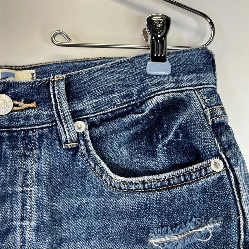 We The Free Loving Good Vibrations cut off jean shorts mid indigo - 25